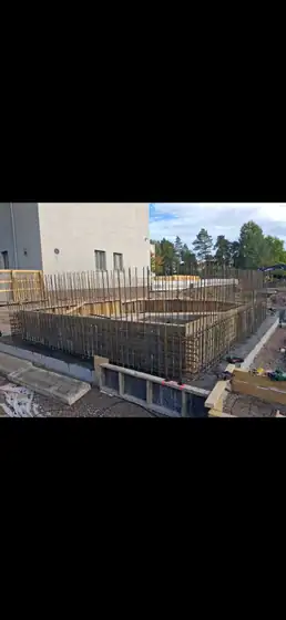 Munkkiniemen ja -⁠vuoren Liikuntahalli – elementtiasennus, paikallavalu ja perustukset (2026), kuva 6