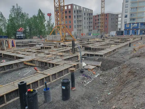 TA Aso Viulukonsertonkuja 4b – elementtiasennus ja raudoitus (2025), kuva 3