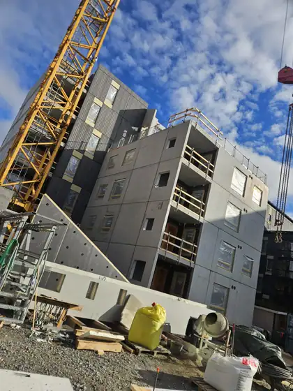 TA Aso Viulukonsertonkuja 4b – elementtiasennus ja raudoitus (2025), kuva 15